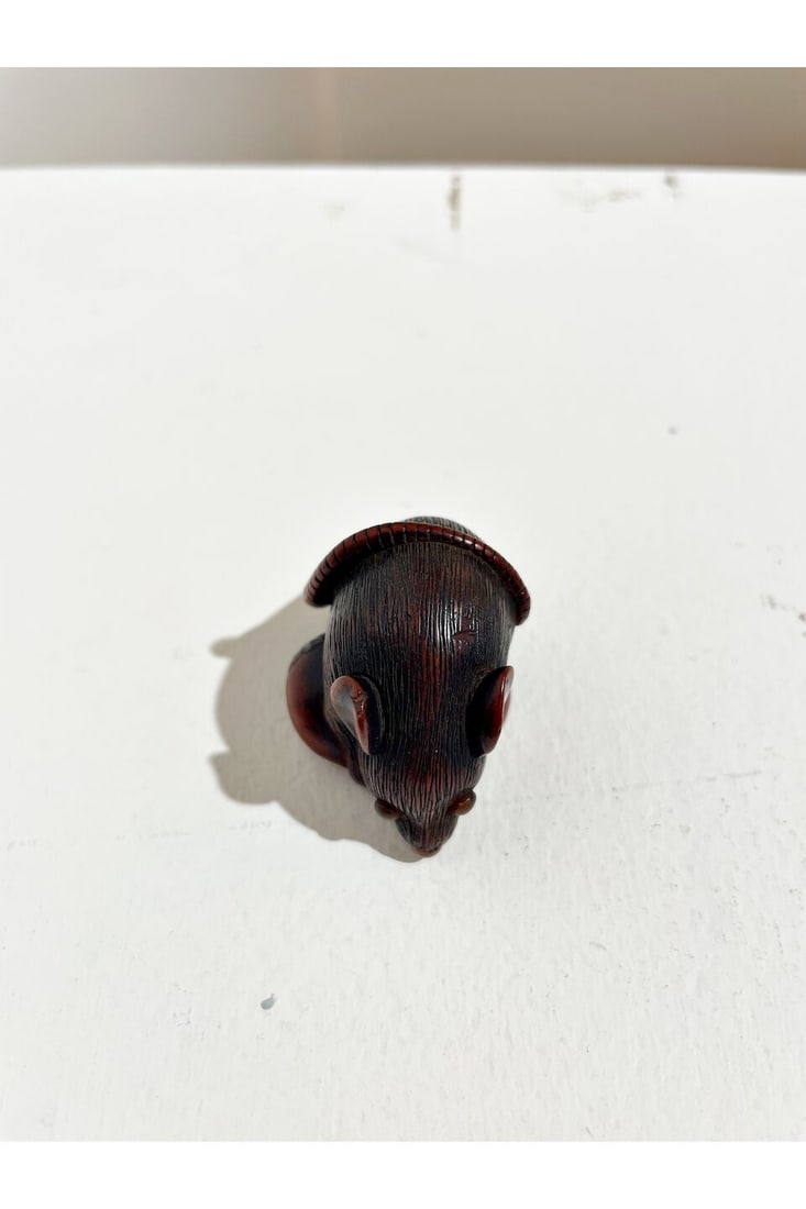 TWO WOOD NETSUKE OF RATS One signed Tamaichi [玉一], 19th/20th century (2) - 3