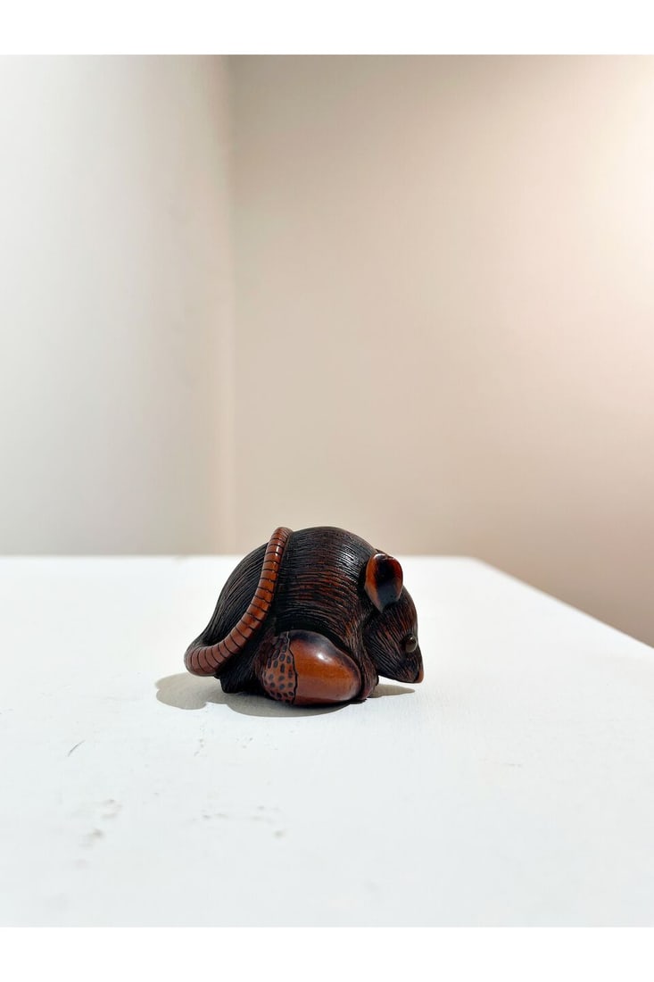 TWO WOOD NETSUKE OF RATS One signed Tamaichi [玉一], 19th/20th century (2) - 4