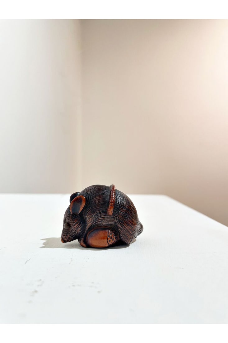 TWO WOOD NETSUKE OF RATS One signed Tamaichi [玉一], 19th/20th century (2) - 6