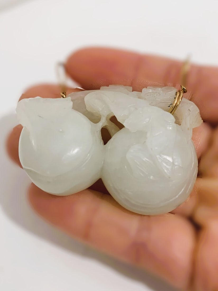 A WHITE JADE PENDANT Qing Dynasty, 18th/19th century - 4