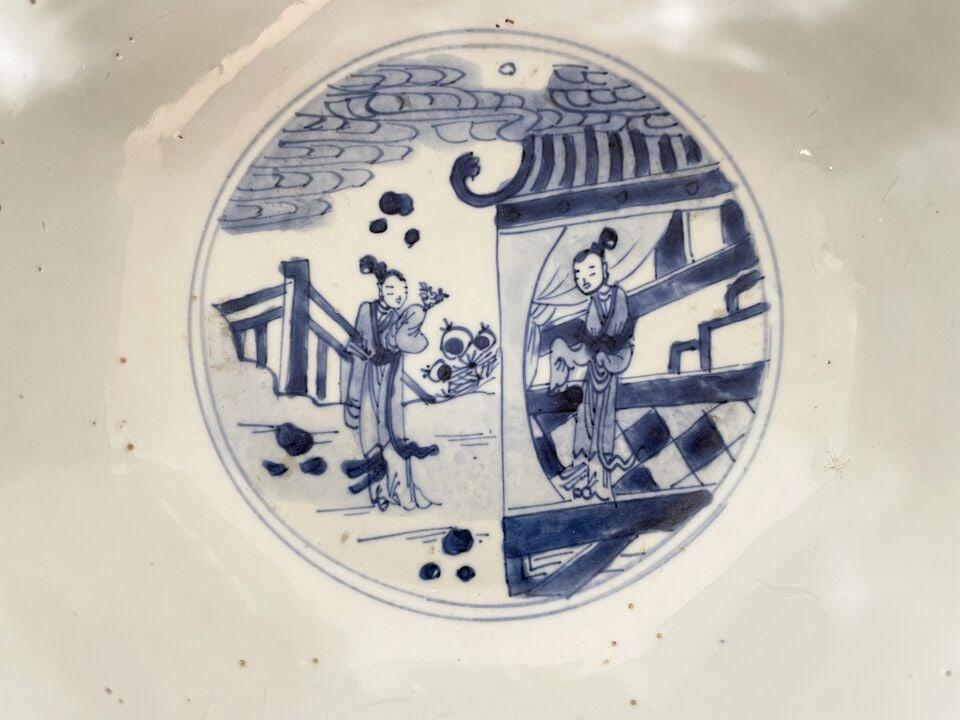 A BLUE AND WHITE FACETED BOWL Kangxi - 2