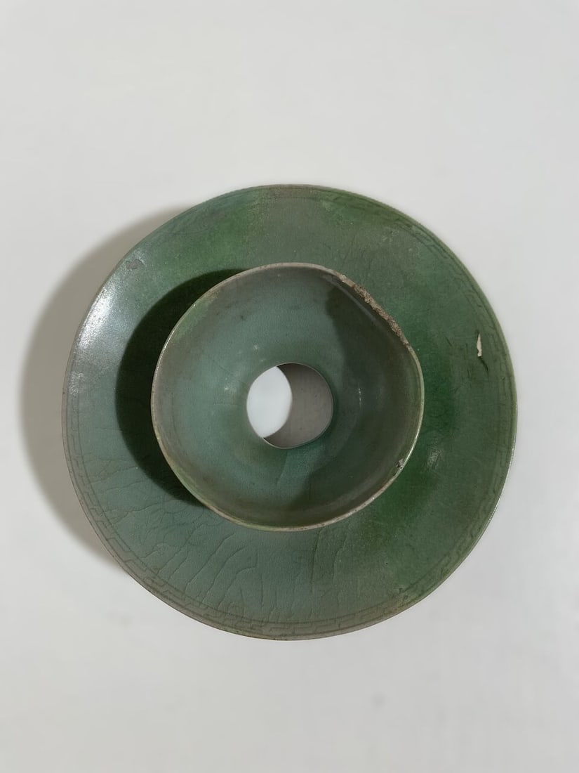 A CELADON GLAZED CUP STAND Goryeo dynasty, 11th/12th century - 3