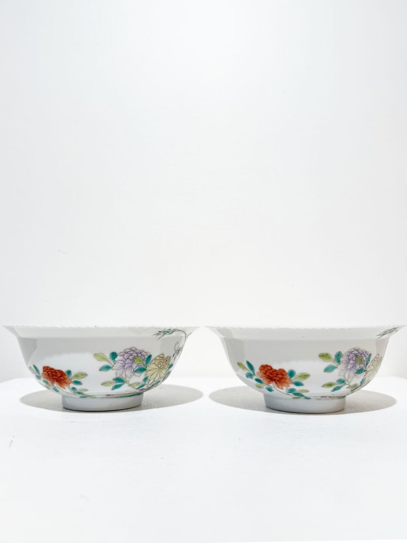 A SUITE OF FOUR ENAMELLED 'FLORAL' BOWLS Guangxu six-character iron-red mark, and of the period (4) - 5