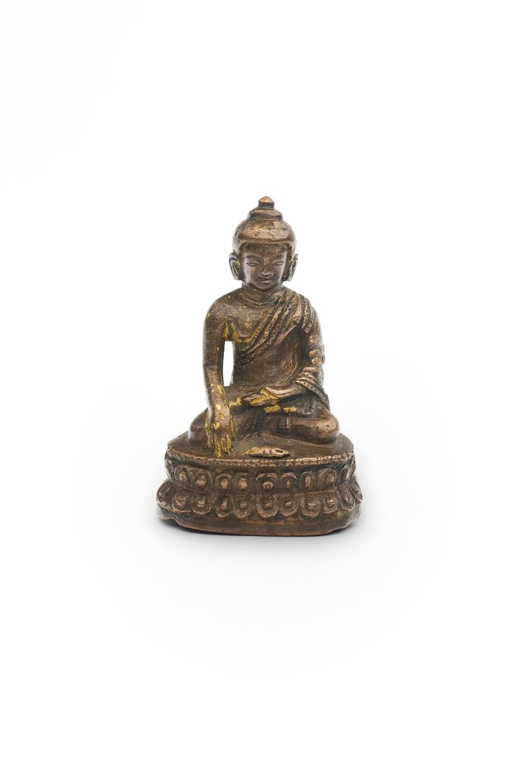 A COPPER ALLOY FIGURE OF BUDDHA AKSHOBHYA 19th/20th century: A COPPER ALLOY FIGURE OF BUDDHA AKSHOBHYA 19th/20th century 6.4cm high Footnotes: 十九/二十世紀 銅阿悶佛坐像 For further