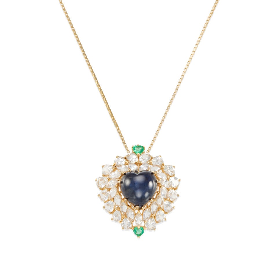 14K GOLD, SAPPHIRE, AND EMERALD PENDANT NECKLACE: 14K GOLD, SAPPHIRE, AND EMERALD PENDANT NECKLACE • 14k yellow gold • 1 heart shape cabochon sapphire weighing approximately 4.70 - 4.80 carats total (10.18 x 9.85 x 4.72 mm) • 2