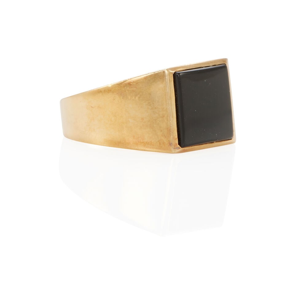 18K GOLD AND ONYX RING - 2
