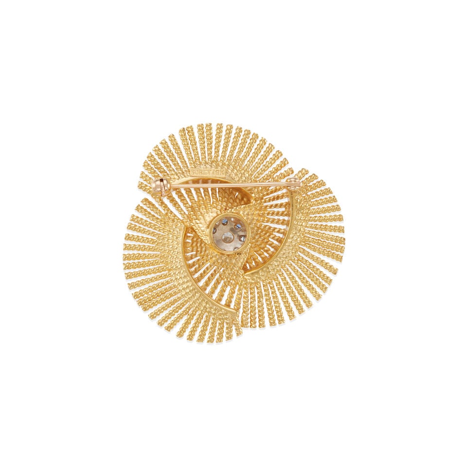 SORET: 18K GOLD, DIAMOND AND SAPPHIRE PIN - 2