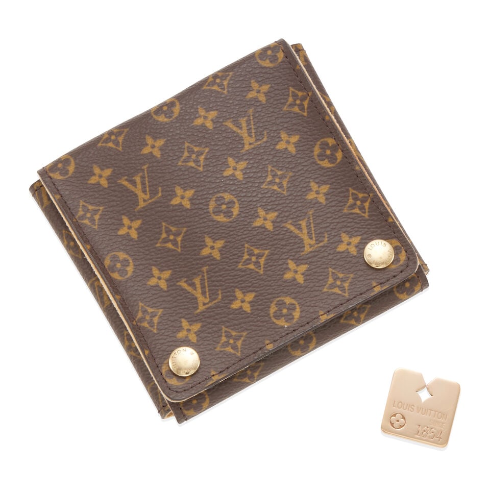 RICHARD PRINCE FOR LOUIS VUITTON: 18K GOLD 'BREAD TAG' PENDANT - 2