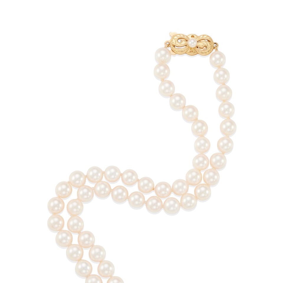 MIKIMOTO: 18K GOLD AND CULTURED PEARL NECKLACE - 2