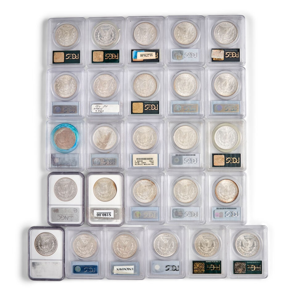 TWENTY-SIX UNITED STATES MORGAN DOLLARS. - 2