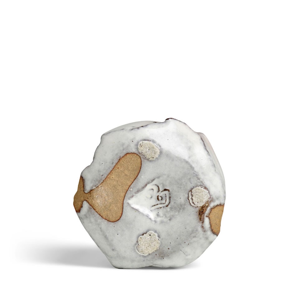 KANETA MASANAO 兼田昌尚 (B.1953) A Hagi-Ware White-Glazed Kurinuki (Carv... - 2