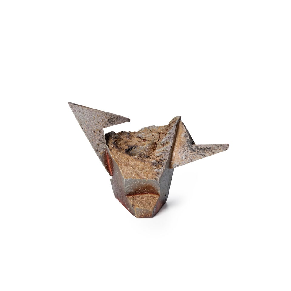 KAKUREZAKI RYŪICHI 隠崎隆一 (B.1950) Ganbaruman, A Bizen Ware Sculp... (1 of 4)