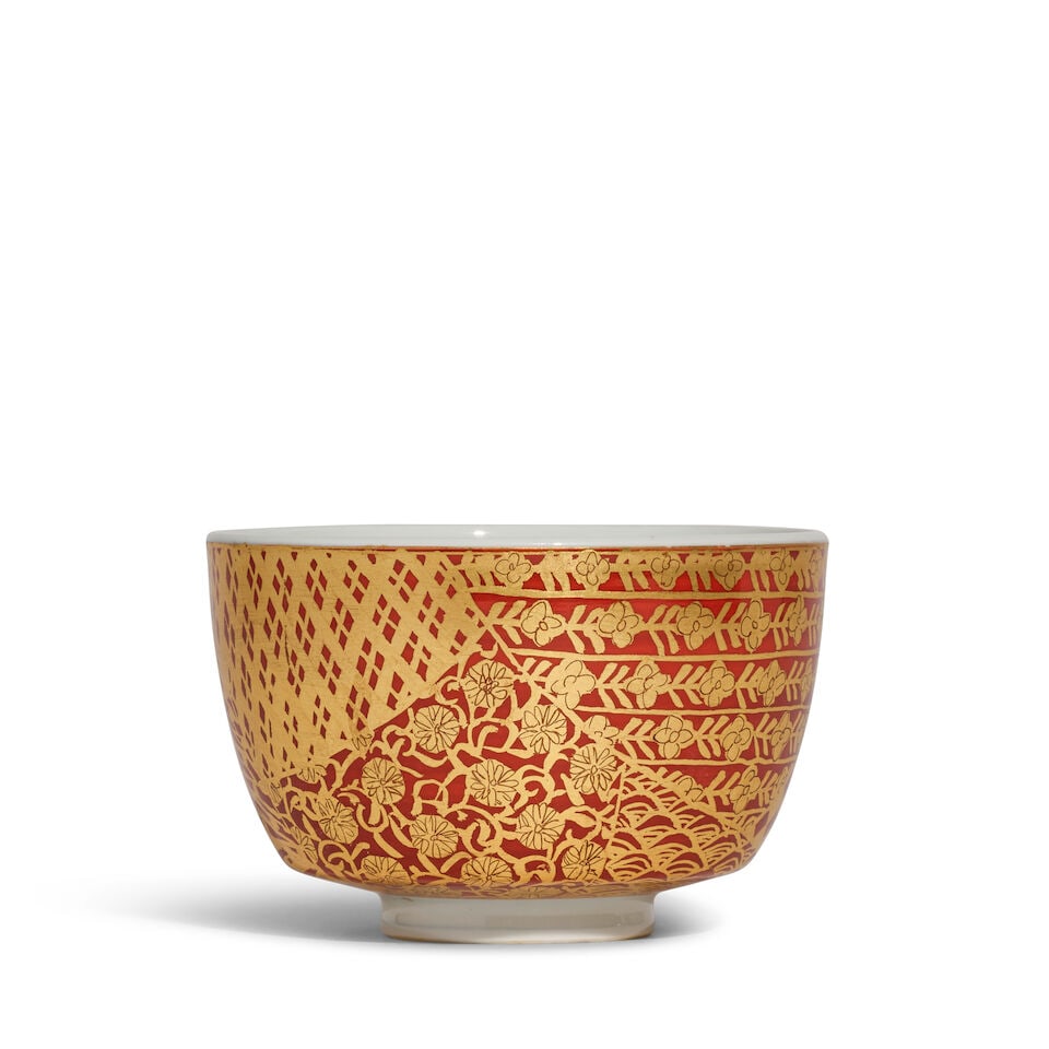 ONO HAKUKO 小野珀子 (1925-1996) A Kinrande Chawan (Gilt Porcelain Tea B... - 2