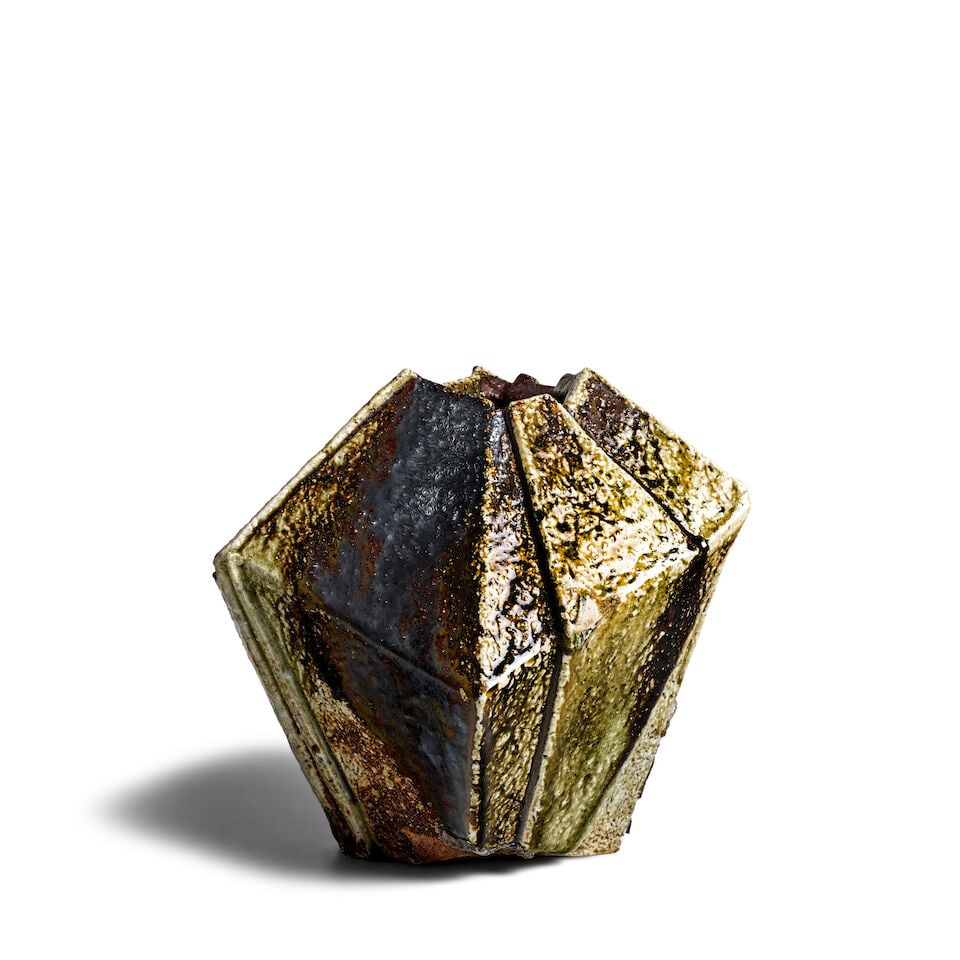 HASU YOSHITAKA 蓮善隆 (B.1949) An Iga-Ware Kabin (Flower Vase) Heisei era (19... - 3