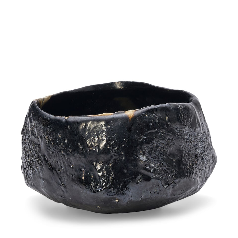 HIGASHIDA SHIGEMASA 東田茂正 (B.1955) A Black Oribe-Style Chawan (Tea B... - 3