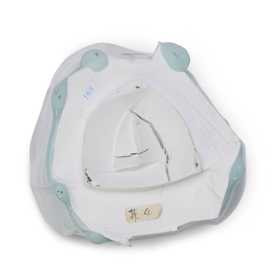 KATŌ TSUBUSA 加藤委 (1962-2025) A Pale Porcelain Chawan (Tea Bowl) Heisei... - 2