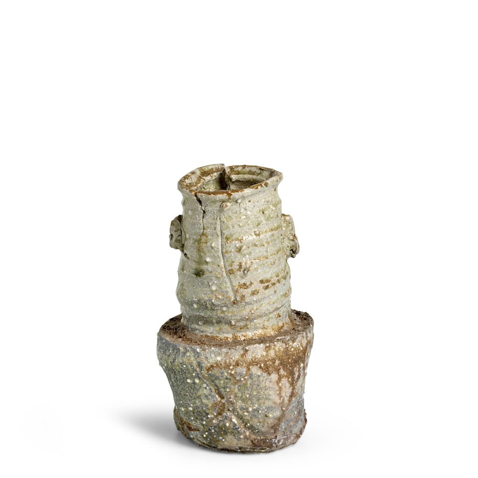 TSUJIMURA SHIRŌ 辻村史朗 (B.1947) An Iga Stoneware Hana-ire (Flower... - 3