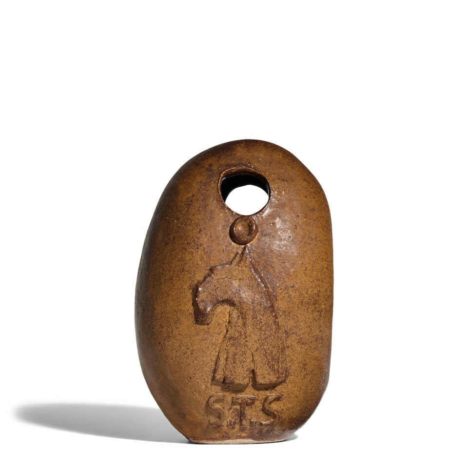 KUMAKURA JUNKICHI 熊倉順吉 (1920-1985) An Irabo-yū Tsubo (Jar with ...: KUMAKURA JUNKICHI 熊倉順吉 (1920-1985) An Irabo-yū Tsubo (Jar with Irabo Glaze) Showa era (1929-1986), 20th century The semi-ovoid jar with brownish-yellow sandy-textured