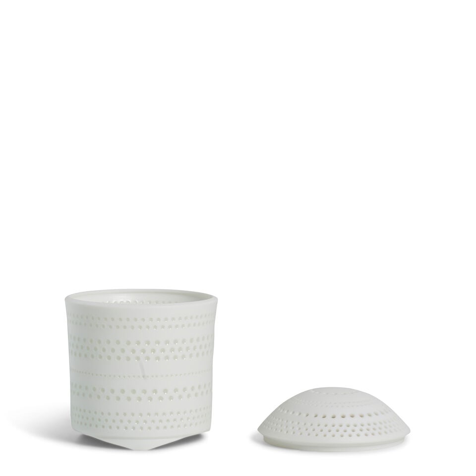 NIISATO AKIO 新里明士 (B.1977) A White Porcelain Kōro (Incense Burn... - 2