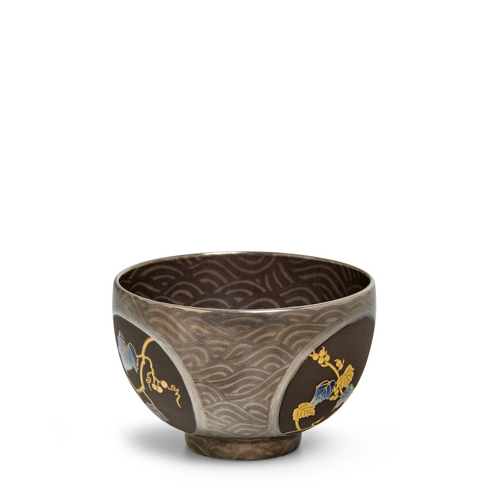 YAMAMOTO ICHIYŌ 山本一洋 (B.1944) A Porcelain Bowl with Platinum Gl... - 3