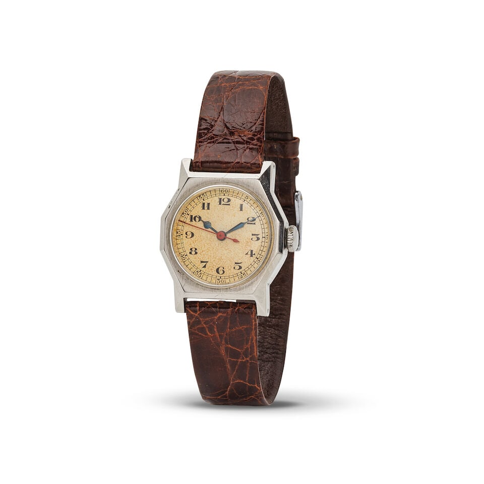 A staybrite manual wind octogonal form wristwatch Montre bracelet de forme octogonale en acier s...: A staybrite manual wind octogonal form wristwatch Montre bracelet de forme octogonale en acier staybrite mouvement mécanique Date: Circa 1940 Movement: Jewelled manual wind Dial: Cream Case:
