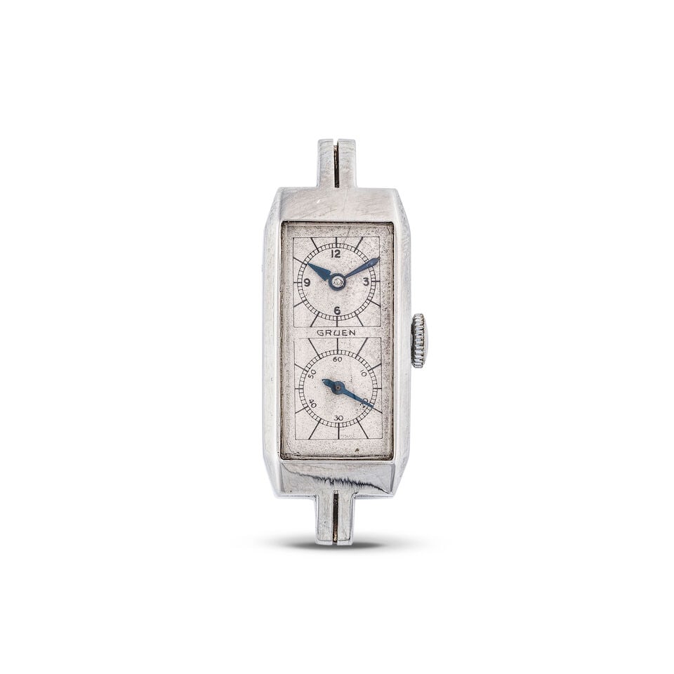 Gruen. A lady's metal chrome plated manual wind rectangular wristwatch Gruen. Montre bracelet de...: Gruen. A lady's metal chrome plated manual wind rectangular wristwatch Gruen. Montre bracelet de dame rectangulaire en métal plaqué chrome mouvement mécanique Model: Doctors Watch Date: