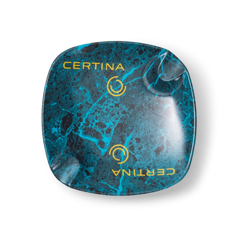 Certina. Blue plastic ashtray Certina. Cendrier en plastique bleu: Certina. Blue plastic ashtray Certina. Cendrier en plastique bleu 13cm x 13cm Good condition This lot is subject to the following lot symbols: Ω Ω VAT on imported items at the prevailing ra