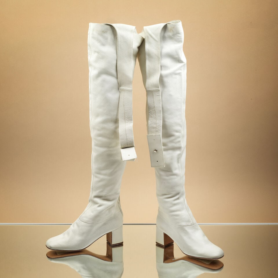 François Villon, circa 1966. Paire de cuissardes en cerf blanc, attache jarretière, pe... (1 of 1)