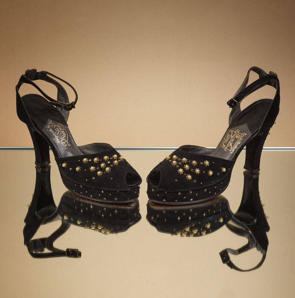 De-Silva pour Brooks Brothers, circa 1938-40. Paire de sandales du soir à brides en veau ve... (1 of 2)