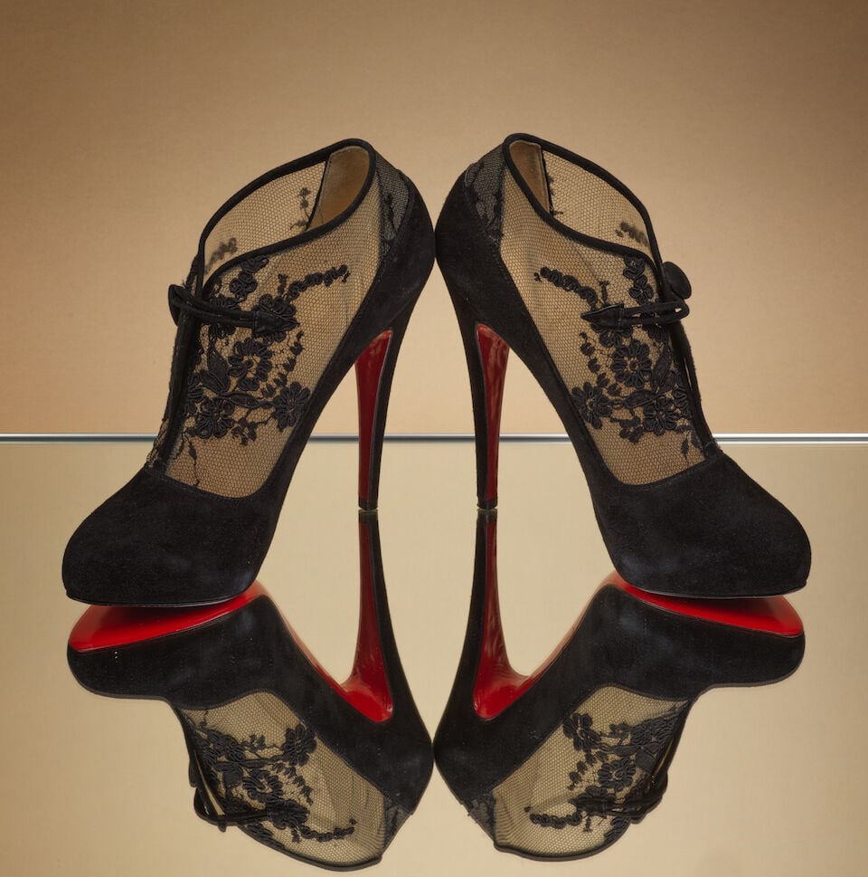 Christian Louboutin, circa 2000. Paire de bottines basses en daim, tulle et guipure noirs. Chris... (1 of 1)