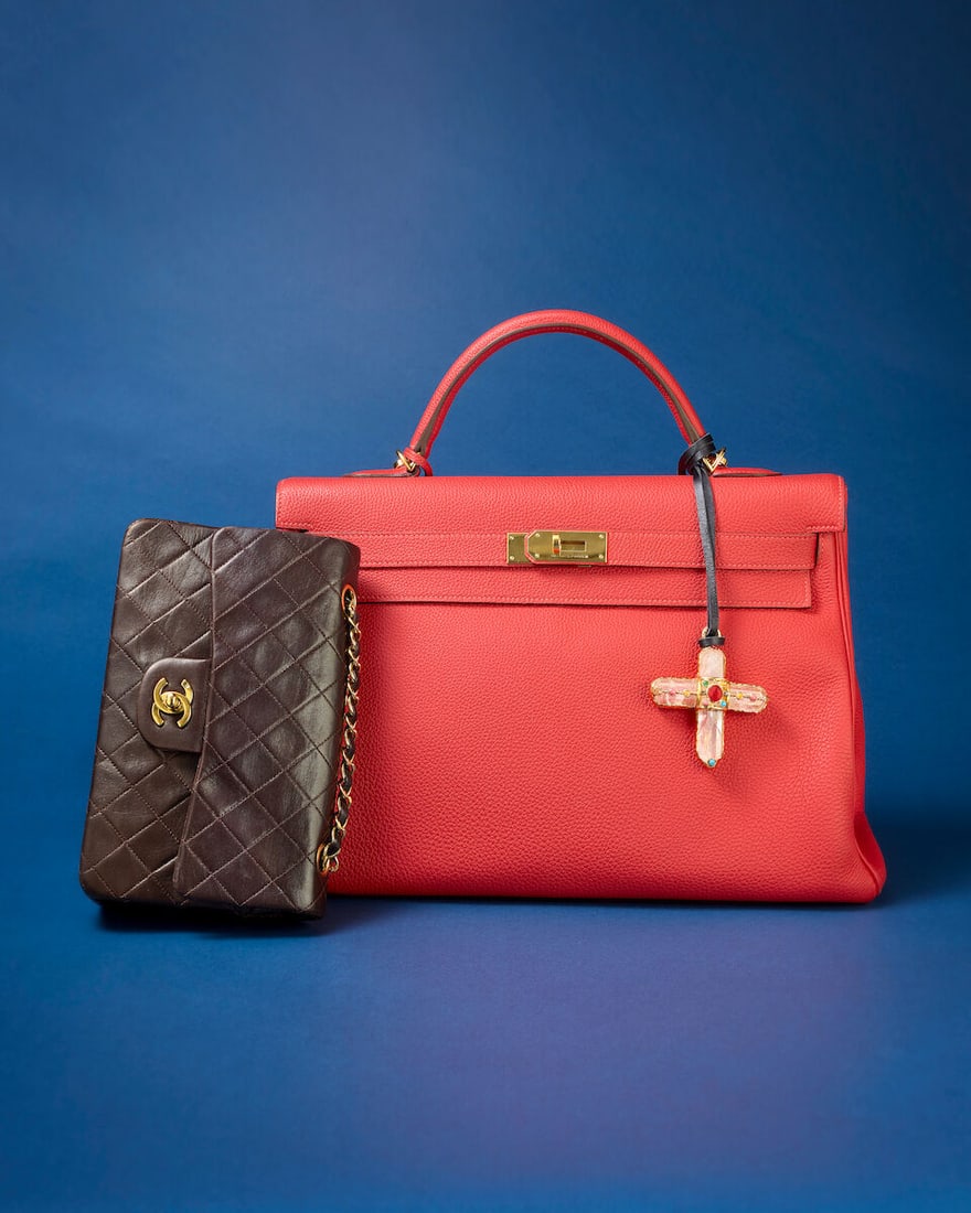 Hermès: a Flamingo Togo Leather Kelly 40 2014 (includes padlock, keys, cloche, shoulder str... - 2