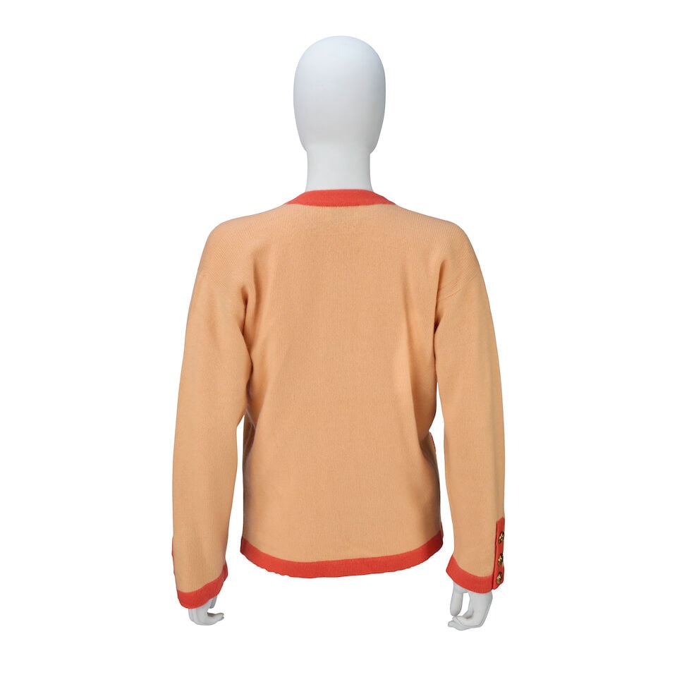 Chanel: a Coral and Orange Cashmere Twinset - 3