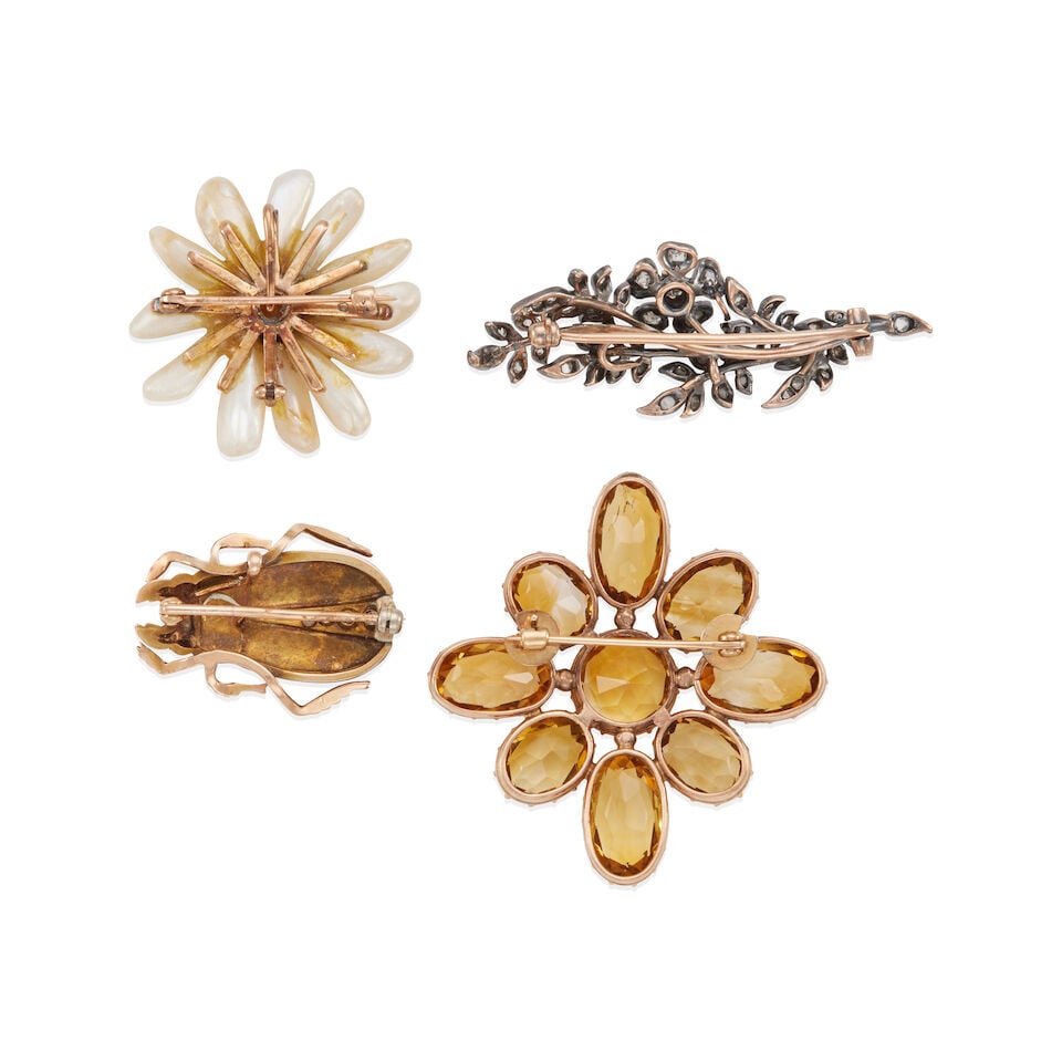 GROUP OF ANTIQUE BROOCHES - 2