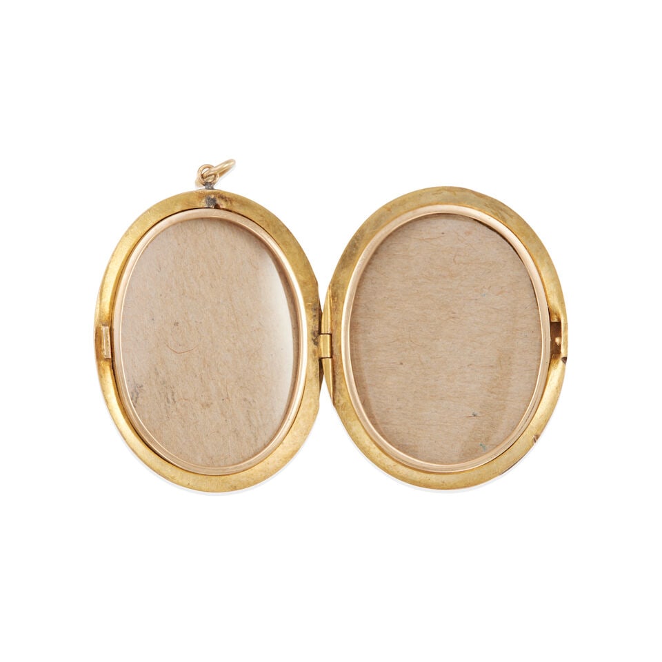 VICTORIAN GOLD LOCKET PENDANT - 3