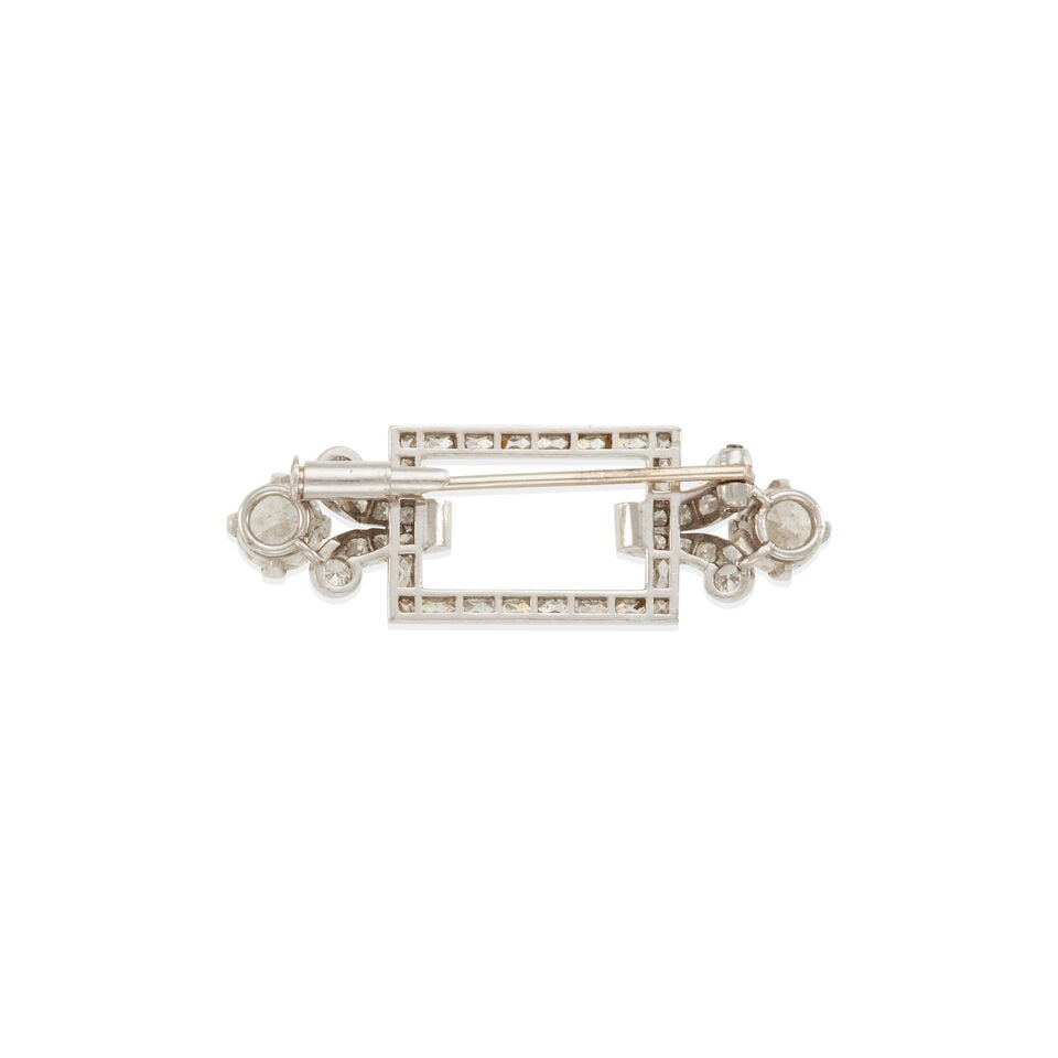 ART DECO PLATINUM AND DIAMOND BROOCH - 2