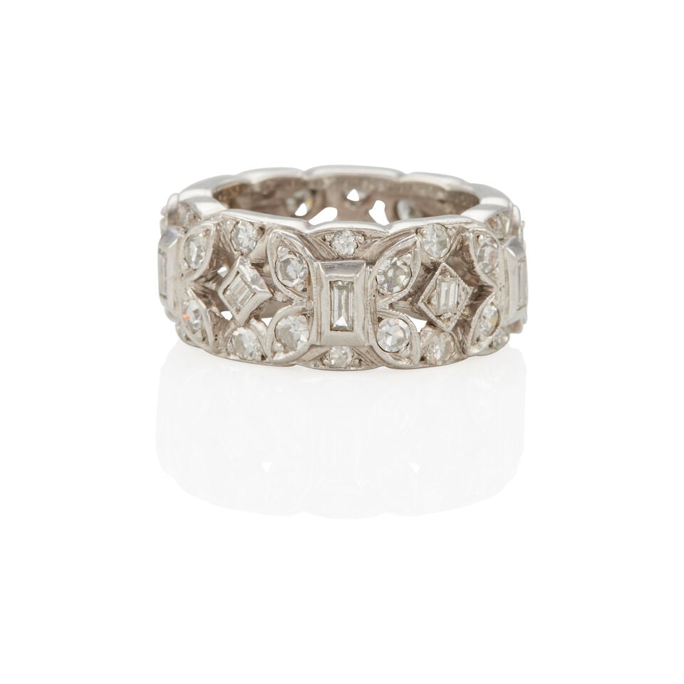 ART DECO PLATINUM AND DIAMOND RING - 2