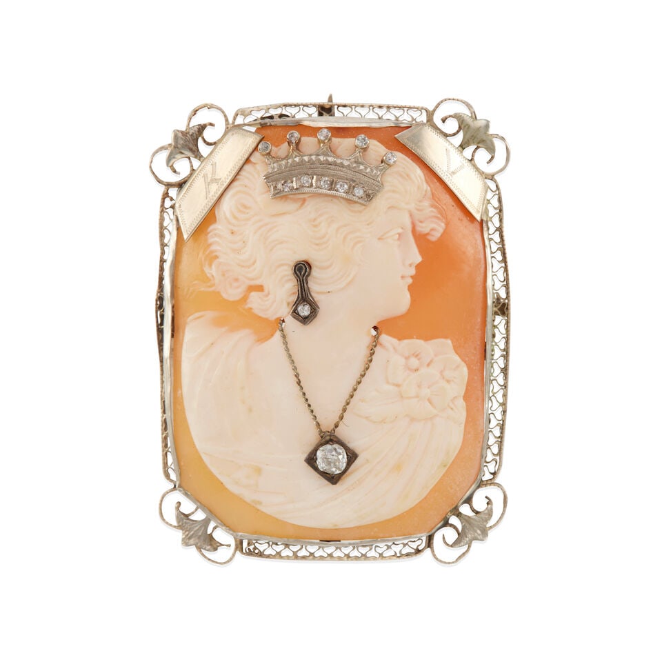 VINTAGE GOLD, DIAMOND AND SHELL CAMEO BROOCH/PENDANT (1 of 2)