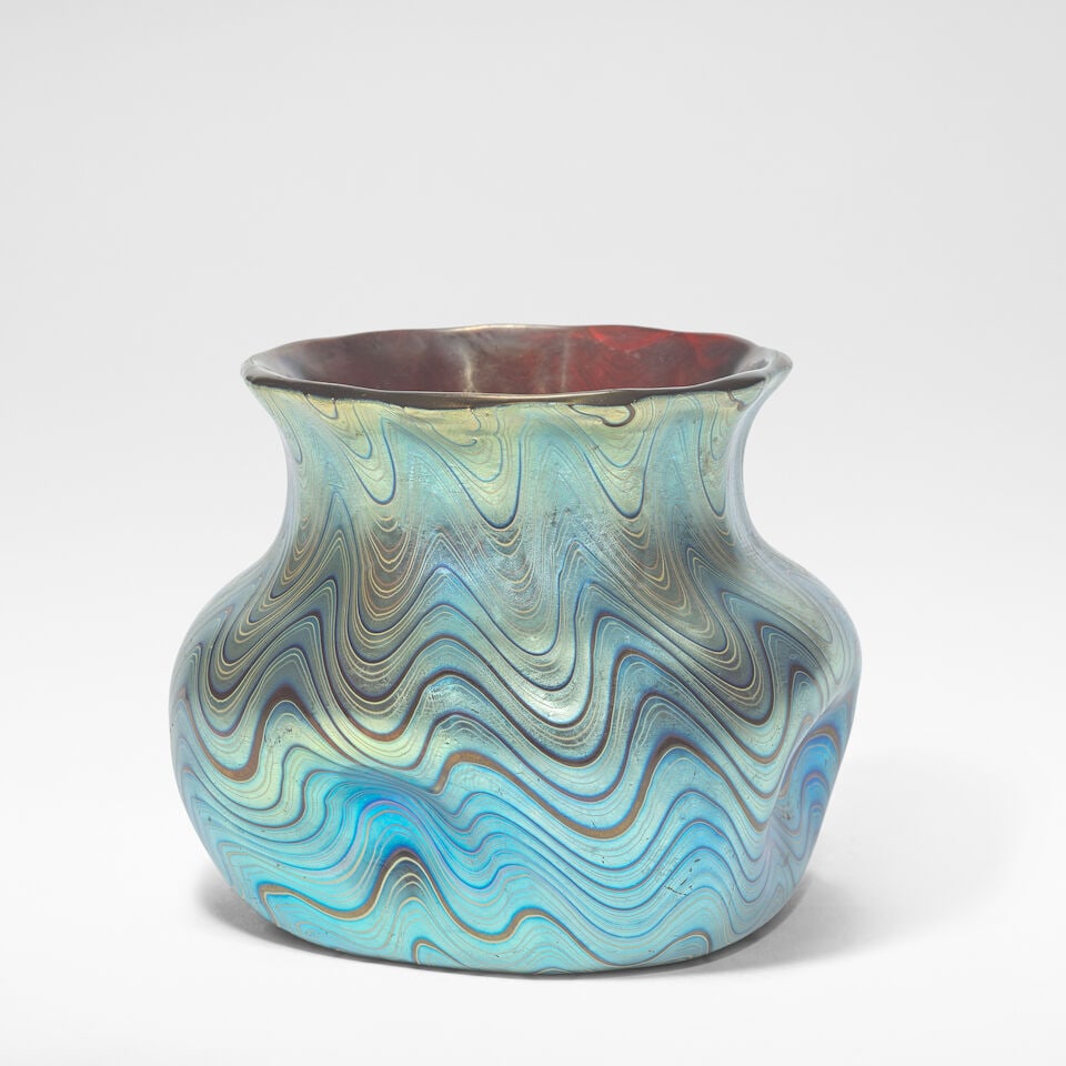 Loetz 'Rubin Phaenomen' vase circa 1898 - 2