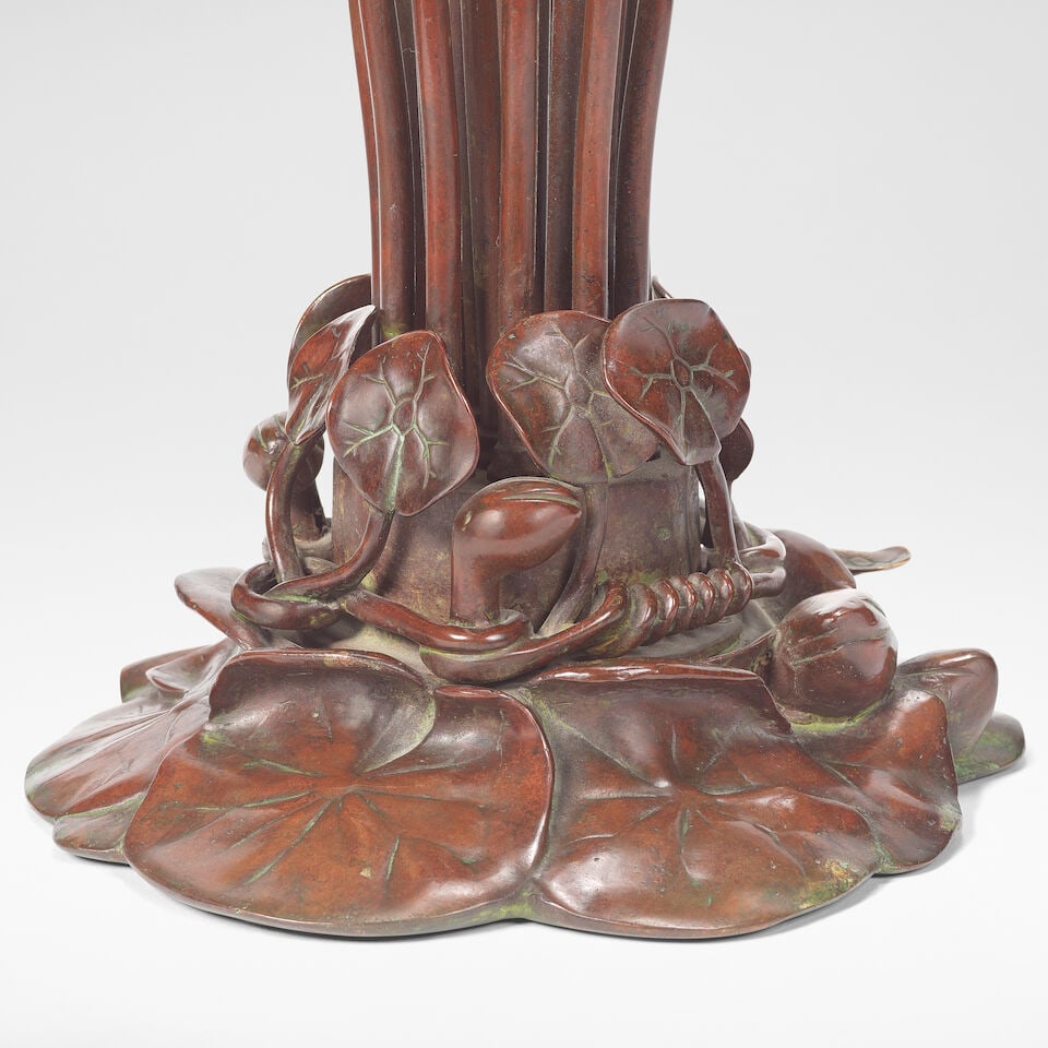Tiffany Studios Eighteen Light Lily Table Lamp, circa 1910 - 2