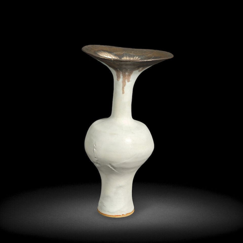 Lucie Rie Flared vase, circa 1980 - 4