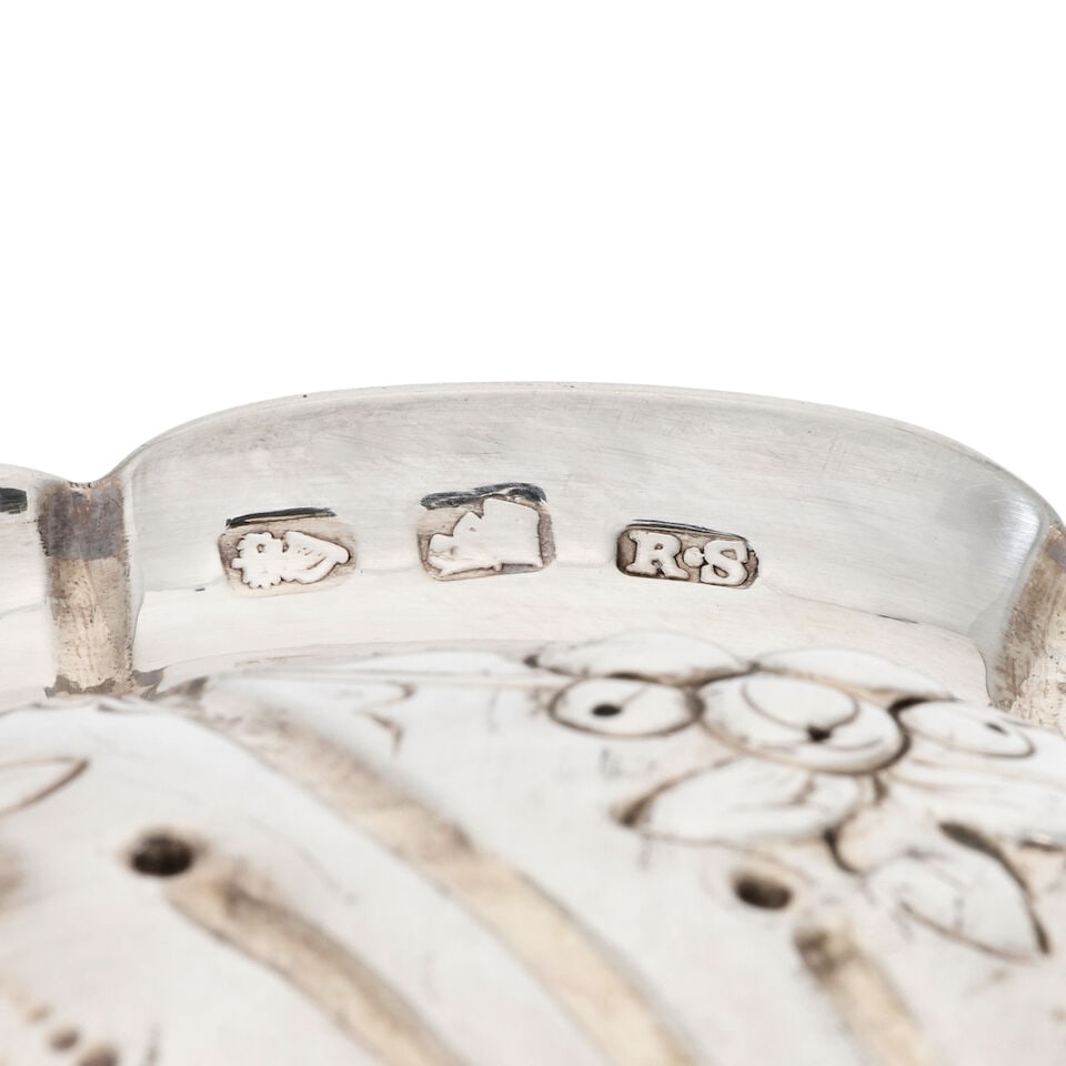 A George III Irish silver sugar bowl Richard Sawyer, Dublin, circa 1800 - 2