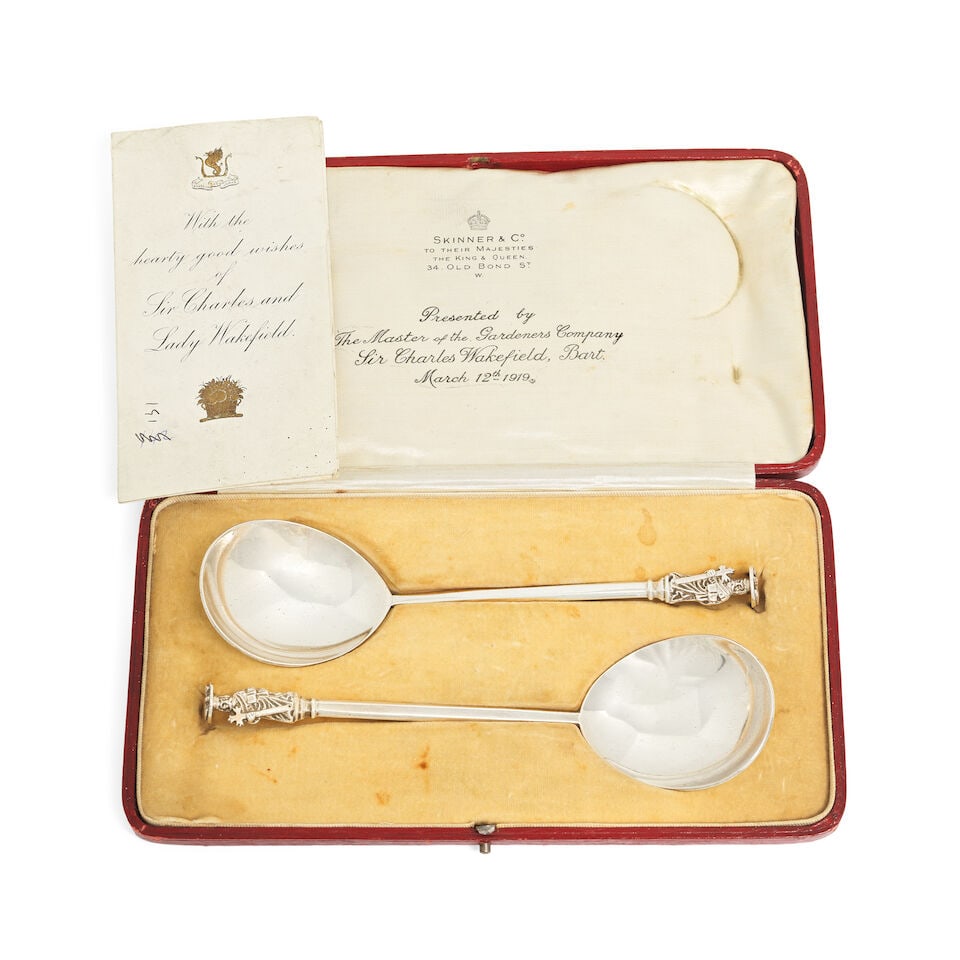 A cased pair of silver apostle spoons S Blanckensee & Son Ltd, Birmingham 1918 (2) (1 of 3)