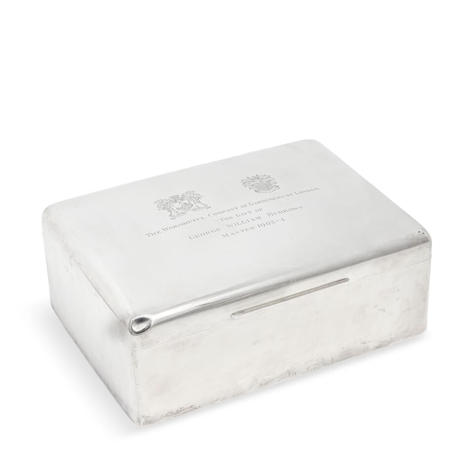 An Edwardian large silver cigar box London 1904 (1 of 3)