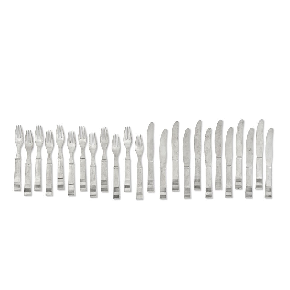 GEORG JENSEN: a set of Danish silver Parallel (Relief) dessert knives and forks with import mar...: GEORG JENSEN: a set of Danish silver Parallel (Relief) dessert knives and forks with import marks for London 1936 and 1937 (one fork 1932, one knife 1935), designed in 1931 by O. Gundlach-Pedersen Wit