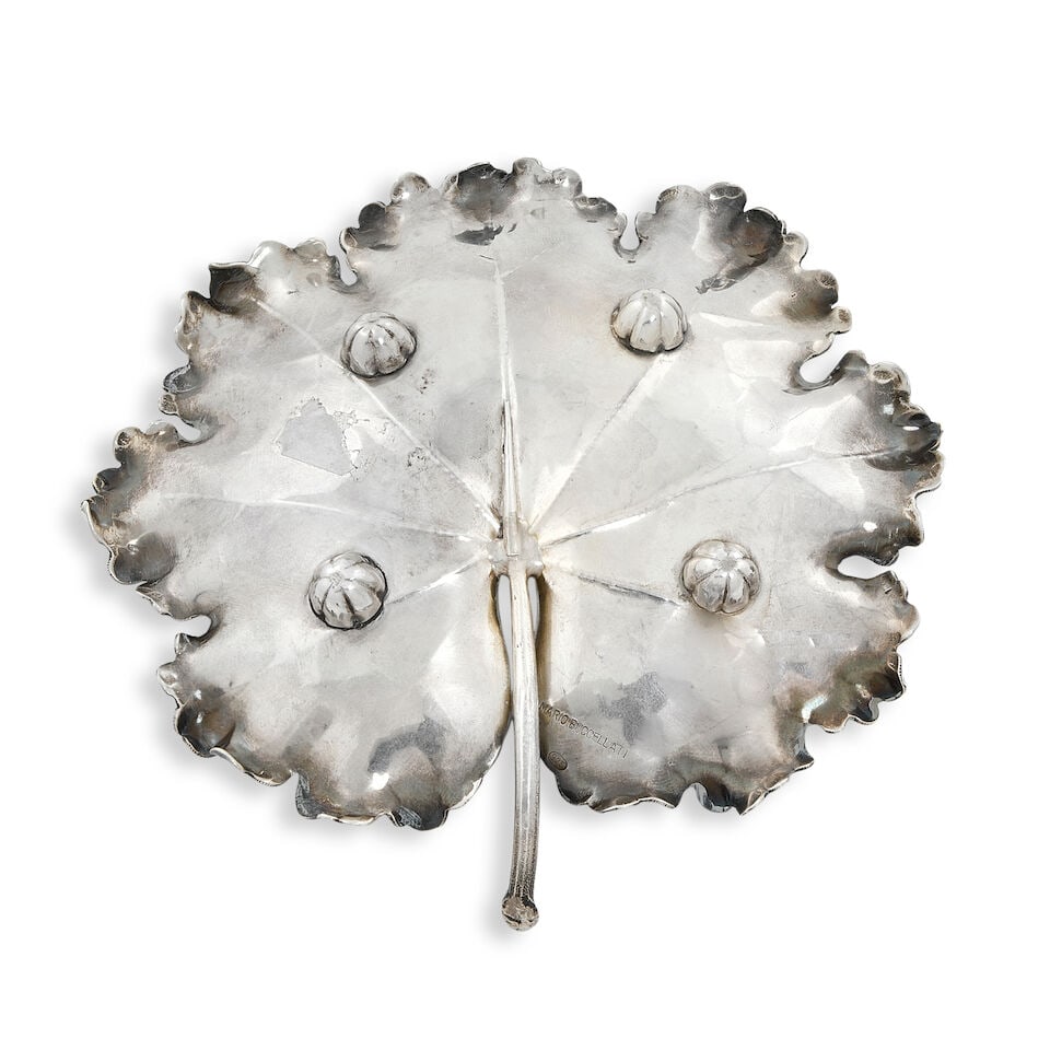 BUCCELLATI: a small silver leaf-form dish Italian, 20th century, stamped MARIO BUCCELLATI AND 925 - 3