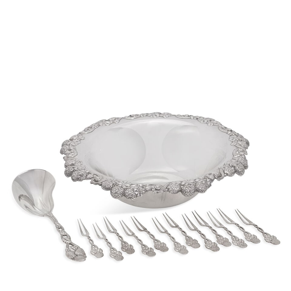 TIFFANY: An American silver bowl, with 'strawberry' serving spoon and twelve small forks Bowl, s... - 3