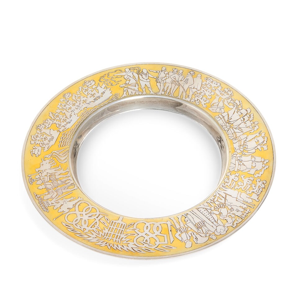 An Elizabeth II silver and silver-gilt commemorative 'Armada' dish Mappin & Webb, London 1988, ... (1 of 3)