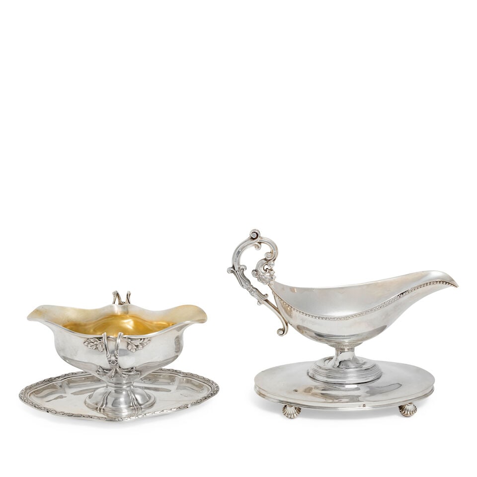 A French and a German silver sauceboat on stand (2) - 2