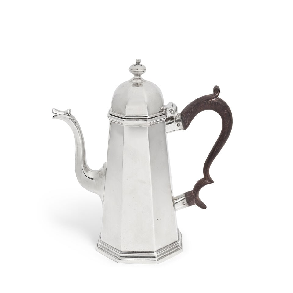 A George I Britannia standard silver coffee pot Bowles Nash, London 1721 (1 of 2)