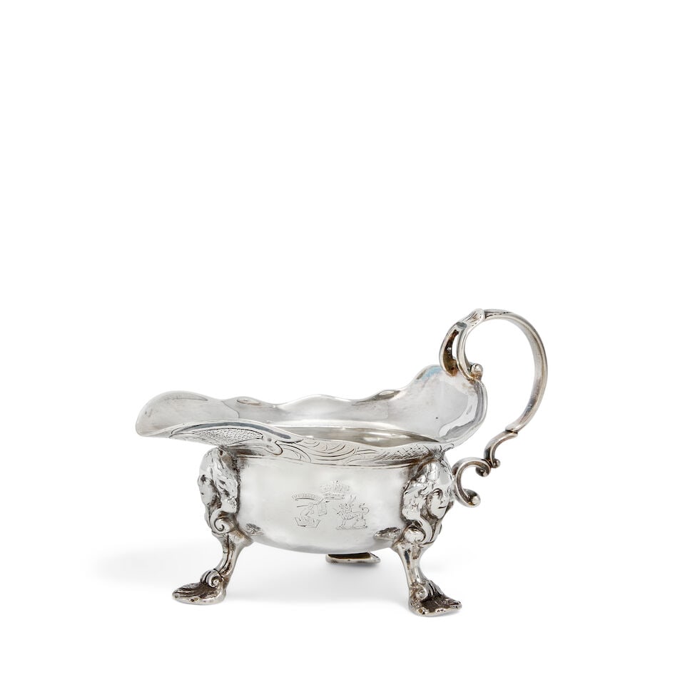 A George II silver sauce boat maker mark IM possibly John Montgomery, London 1736 (1 of 3)